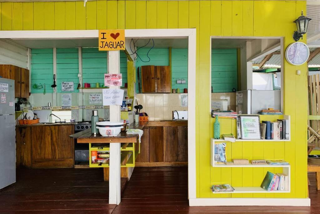 El Jaguar Hostel Бокас дел Торо Екстериор снимка